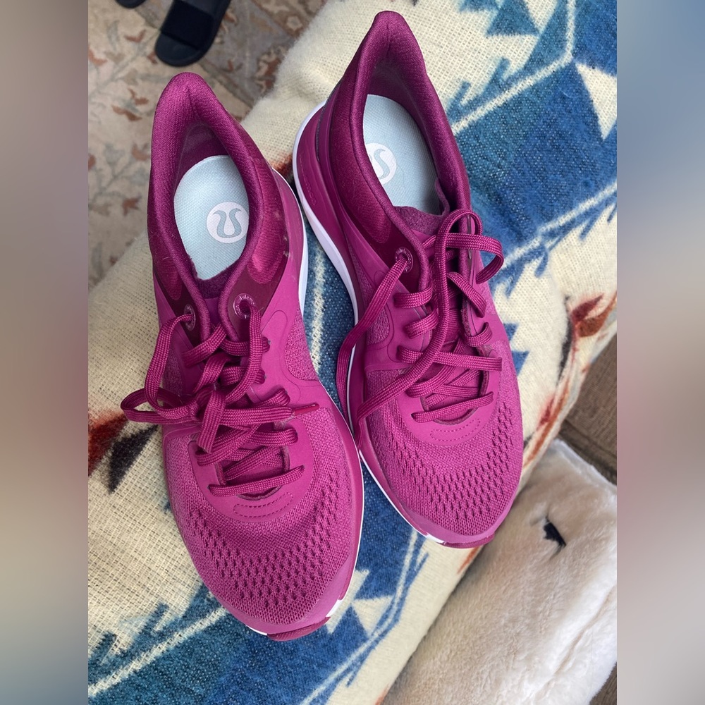 lululemon chargefeel low